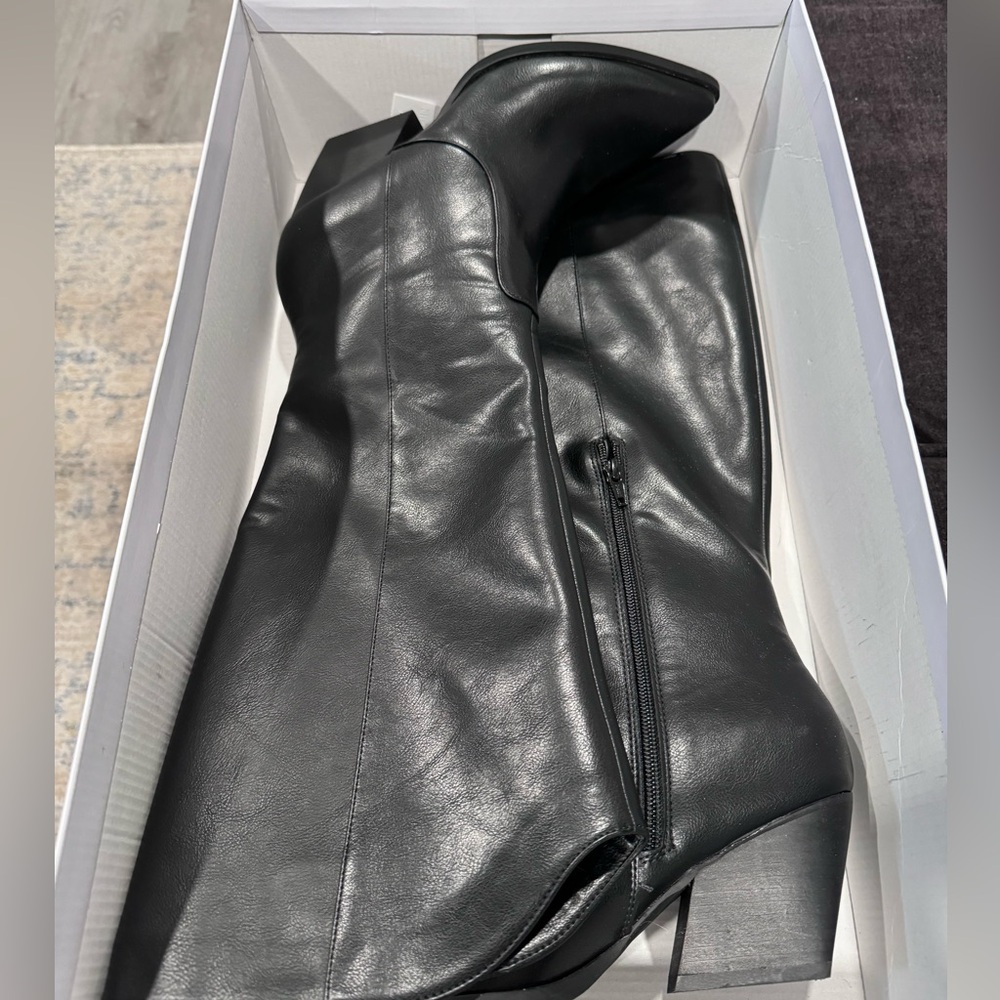 Dolce Vita Black boots - Picture 2 of 9